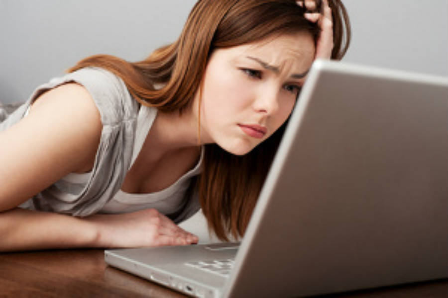 Come fare per non affaticare la vista davanti al PC?