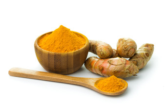 Curcuma radice e polvere