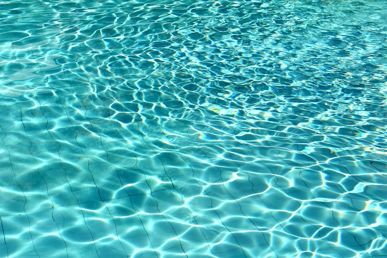 Cloro della piscina.