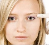 La chirurgia blefaroplastica interviene per esaltare gli occhi
